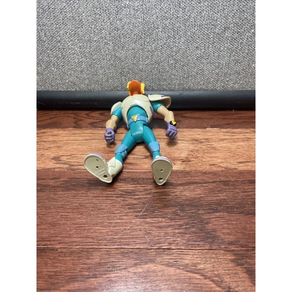 Vintage 1996 Disney Mighty Ducks Weapons Expert Puck Bomber Nosedive Figure 6